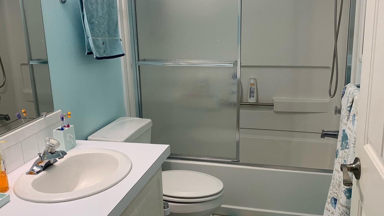 Photo of Bathroom in Nettles Island