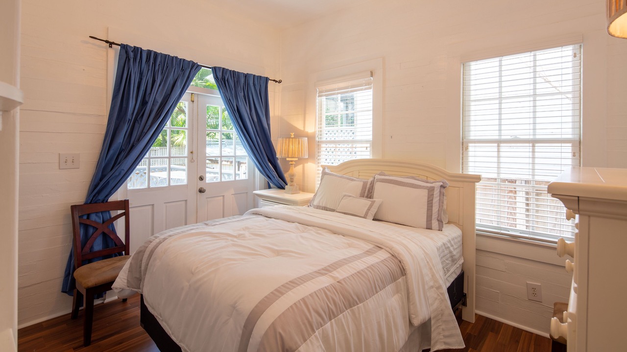 Photo of Bedroom in Historic Seaport