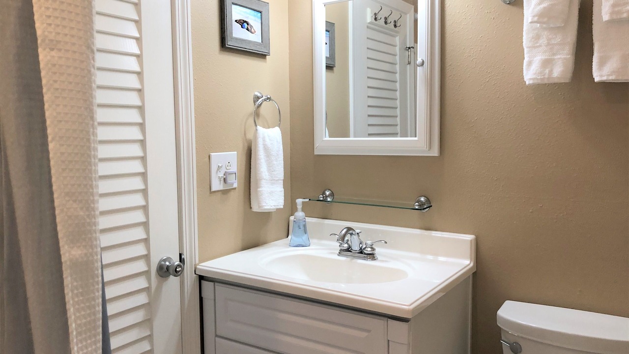 Photo of Bathroom in Navarre Beach