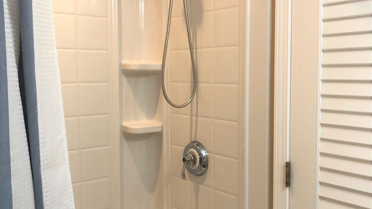 Photo of Bathroom in Navarre Beach