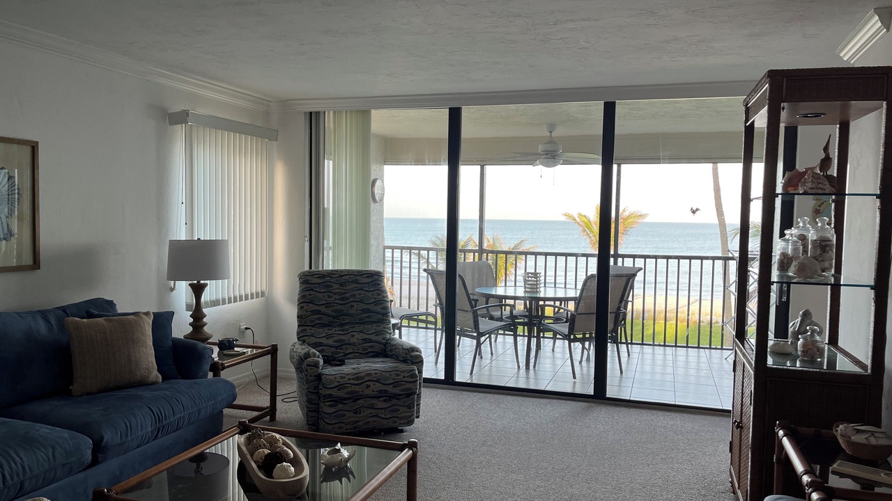 Photo of Bedroom in Vanderbilt Beach