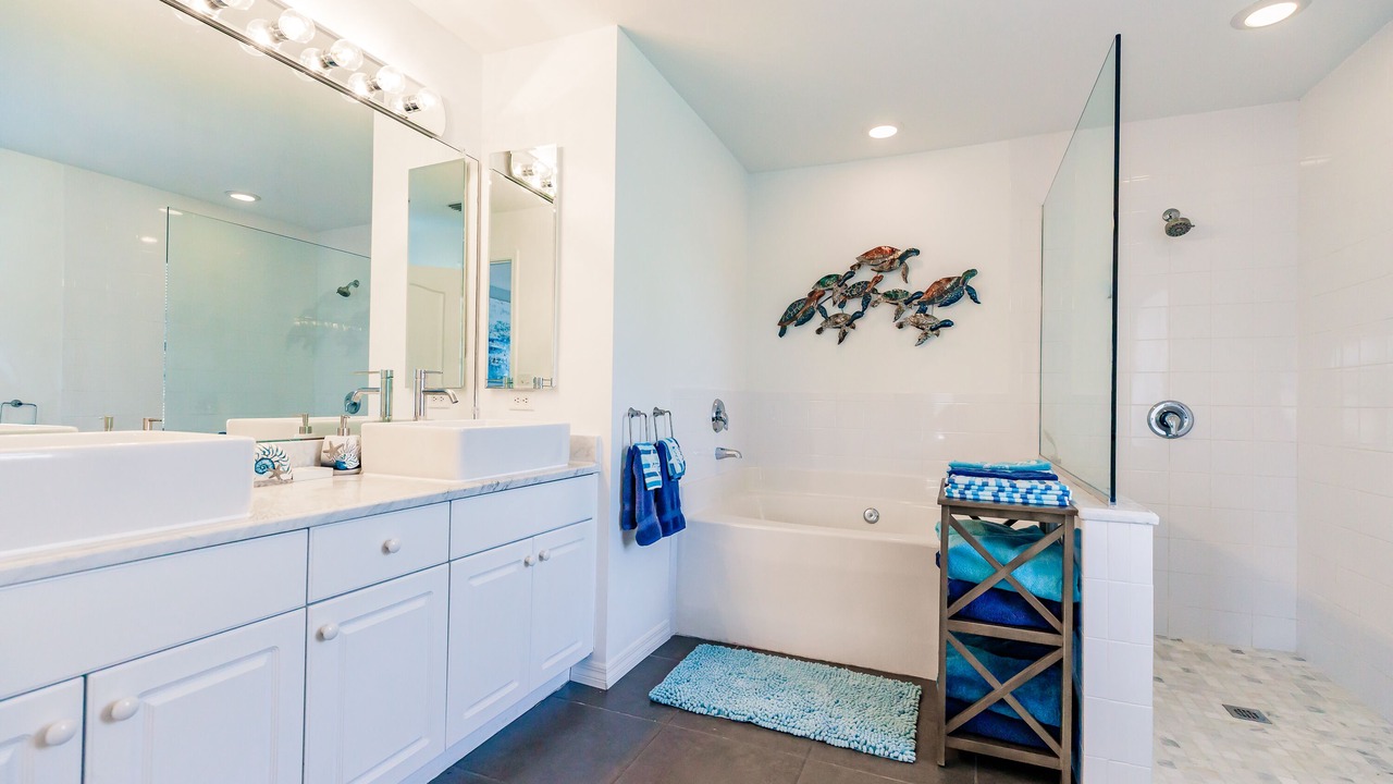 Photo of Bathroom in Trafalgar