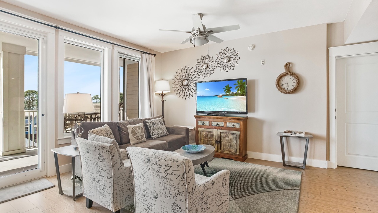 Photo of Livingroom in Baytowne Wharf