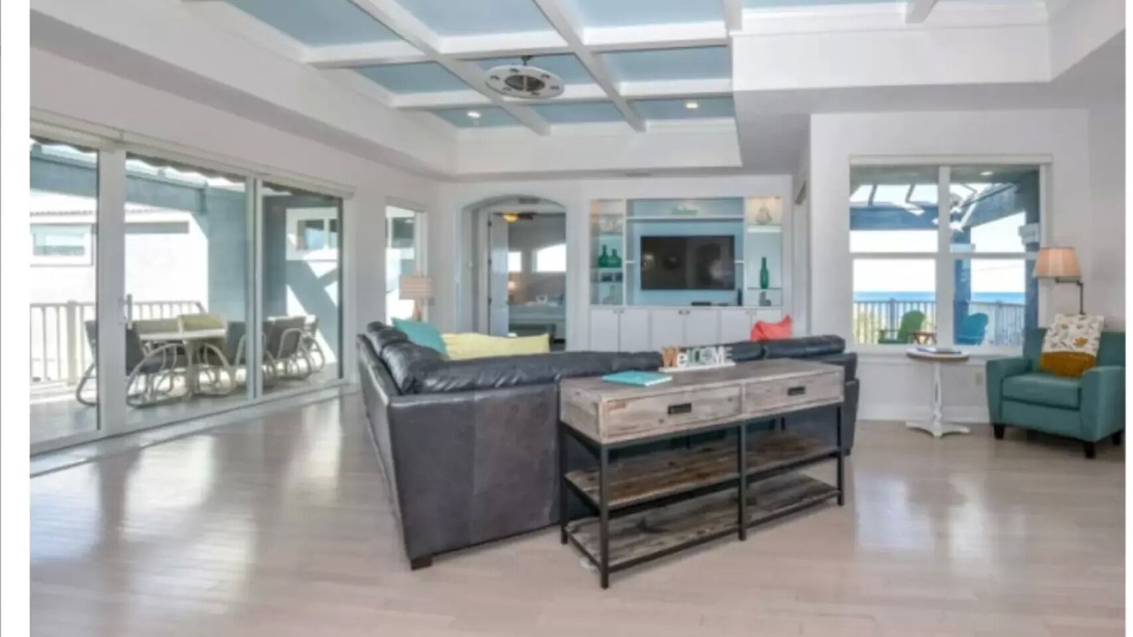Photo of Livingroom in Avalon by the Sea