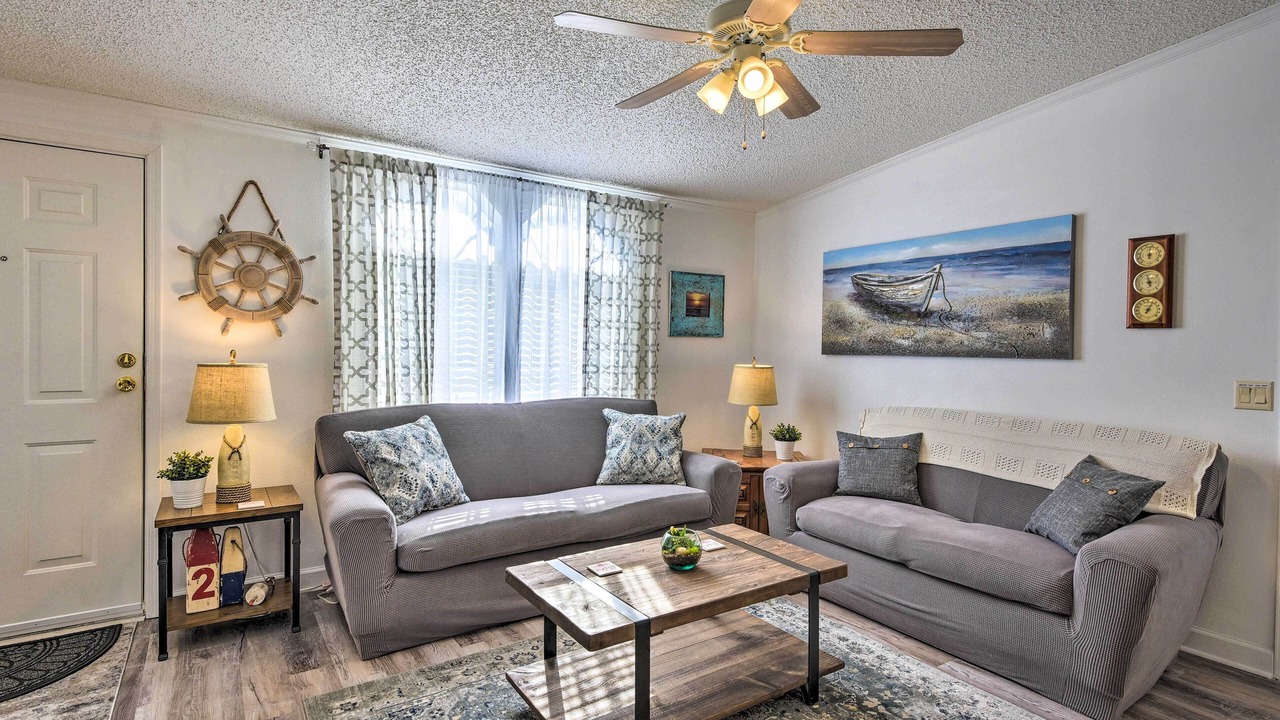 Photo of Livingroom in Crescent City