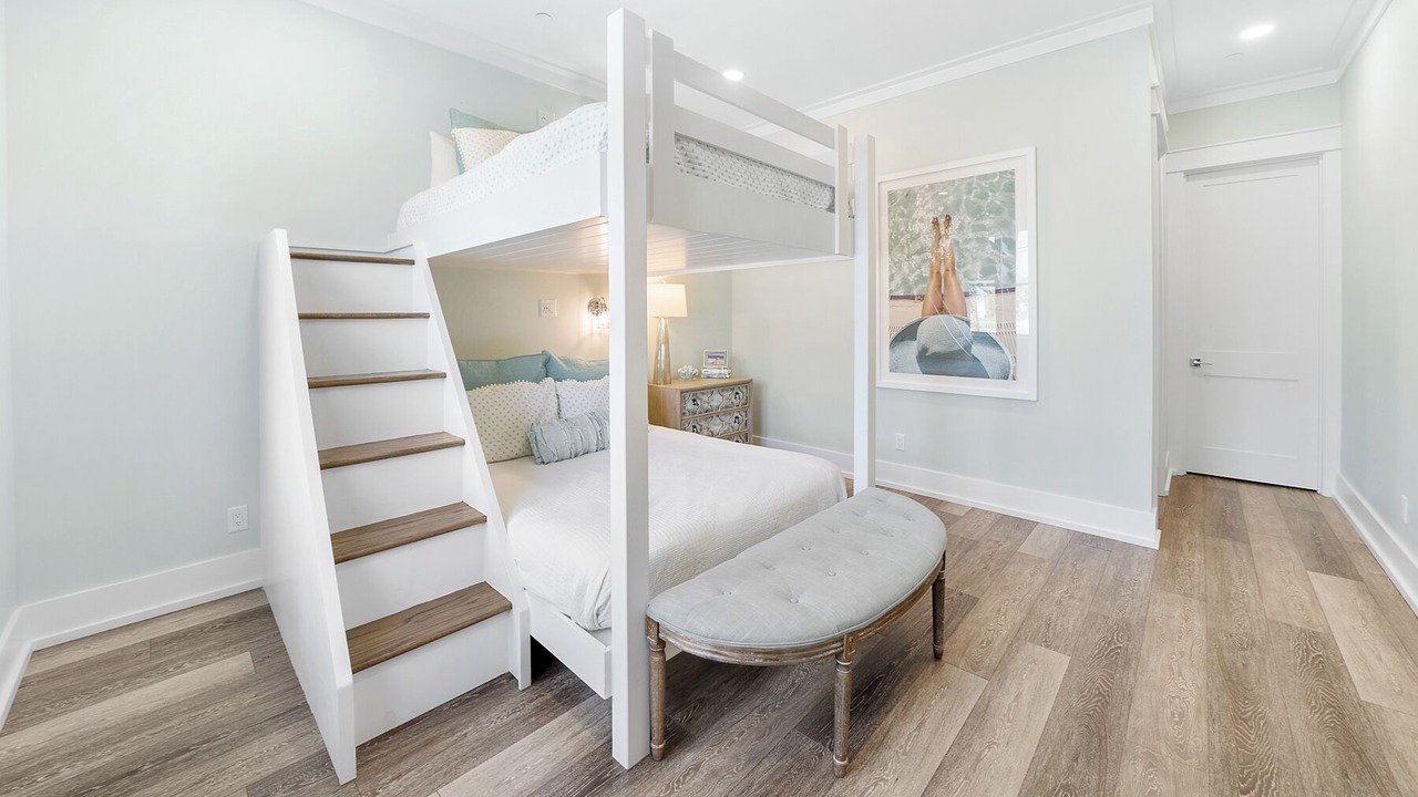 Photo of Bedroom in Hollywood Beach
