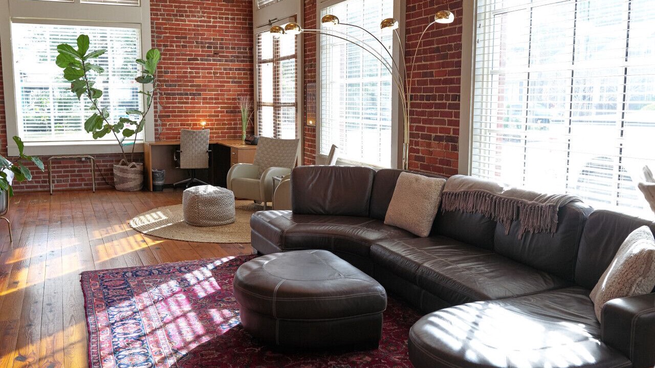 Photo of Livingroom in Old East Hill