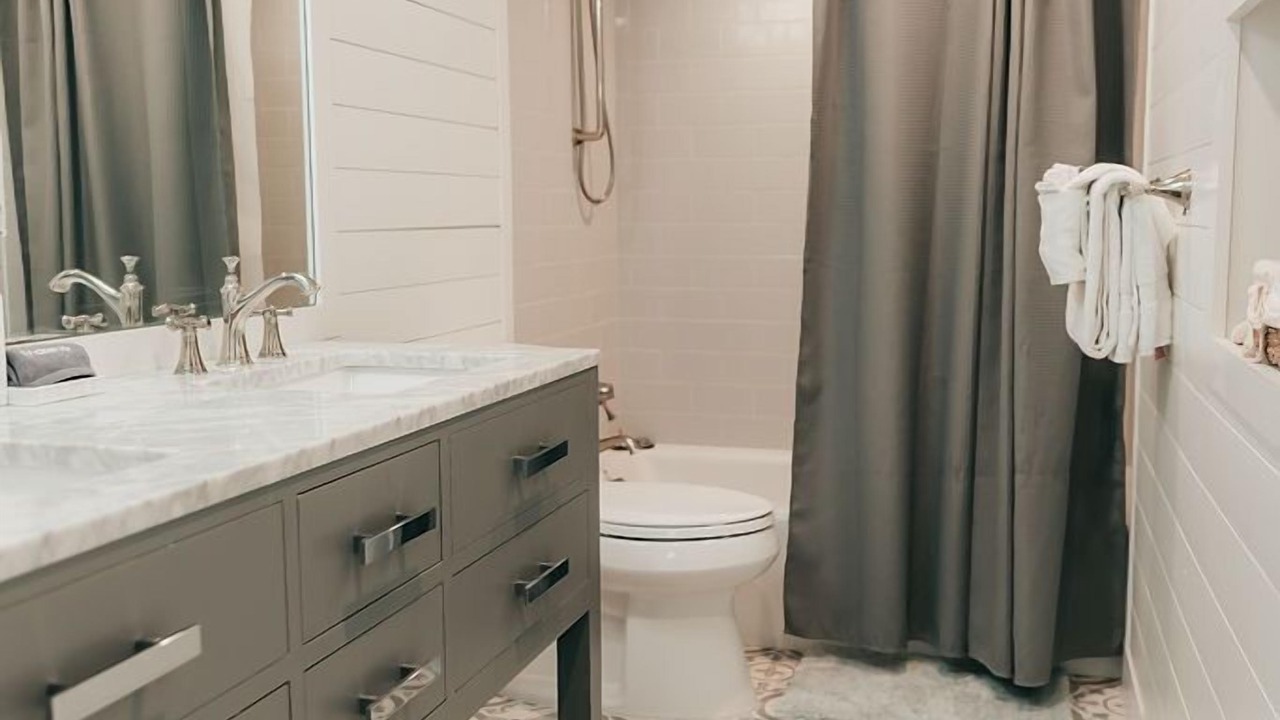 Photo of Bathroom in Bethune Beach