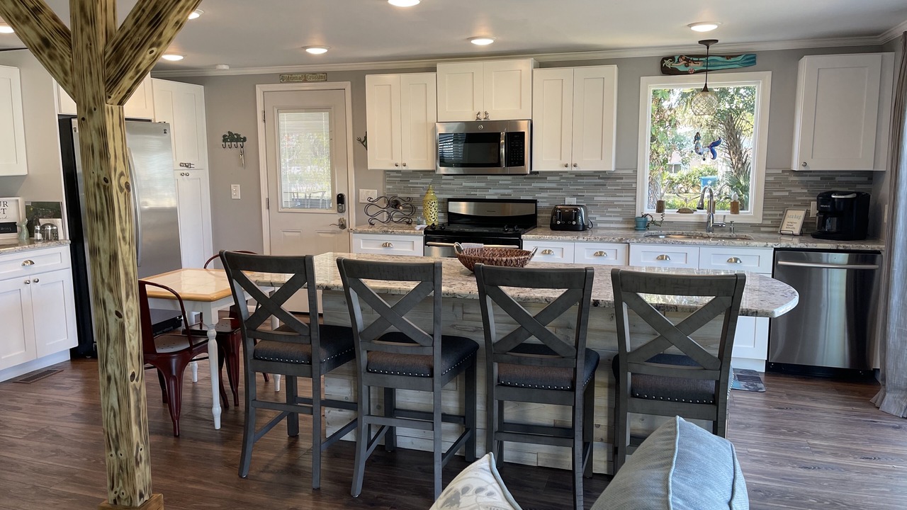 Photo of Kitchen in Weeki Wachee Gardens