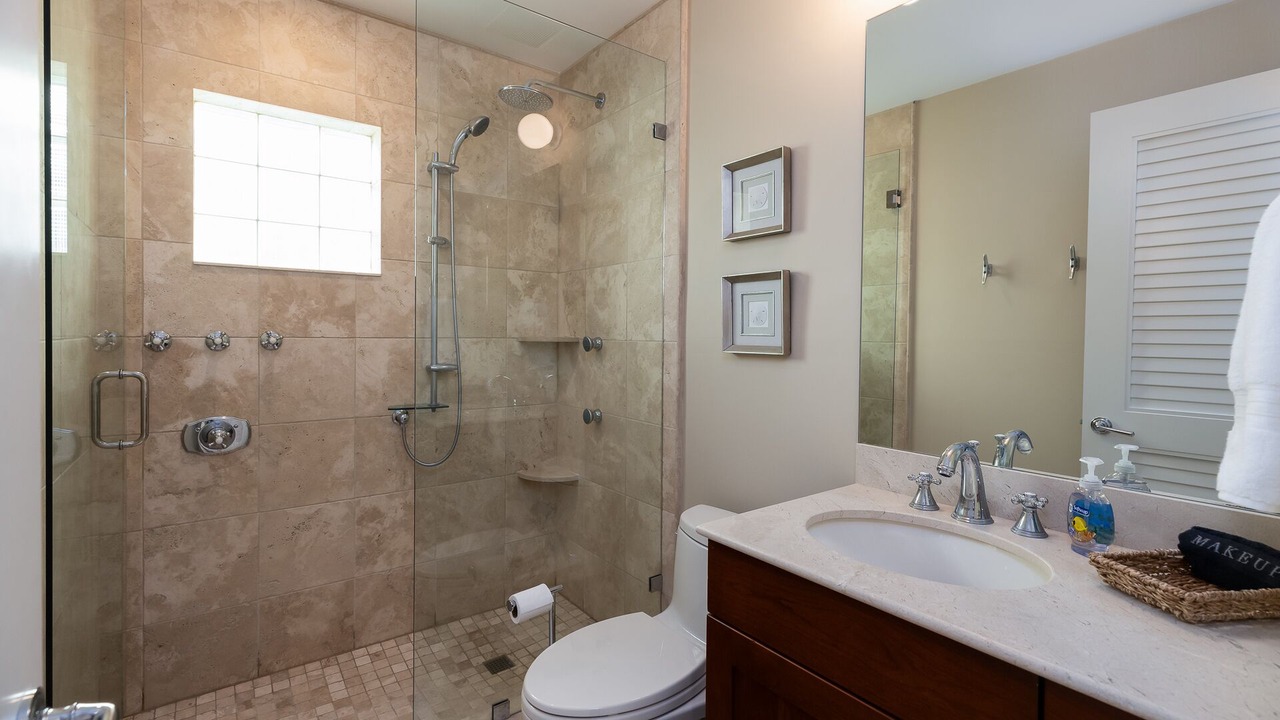 Photo of Bathroom in Islamorada