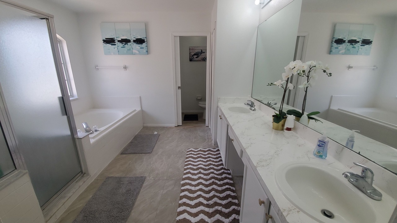Photo of Bathroom in Meadow Woods