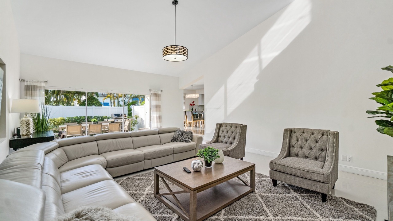 Photo of Livingroom in Singer Island