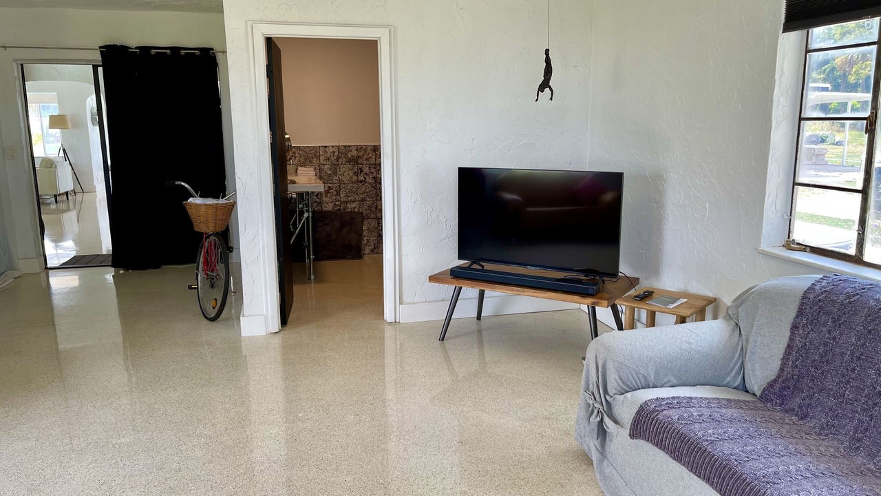 Photo of Livingroom in Indian River Estates