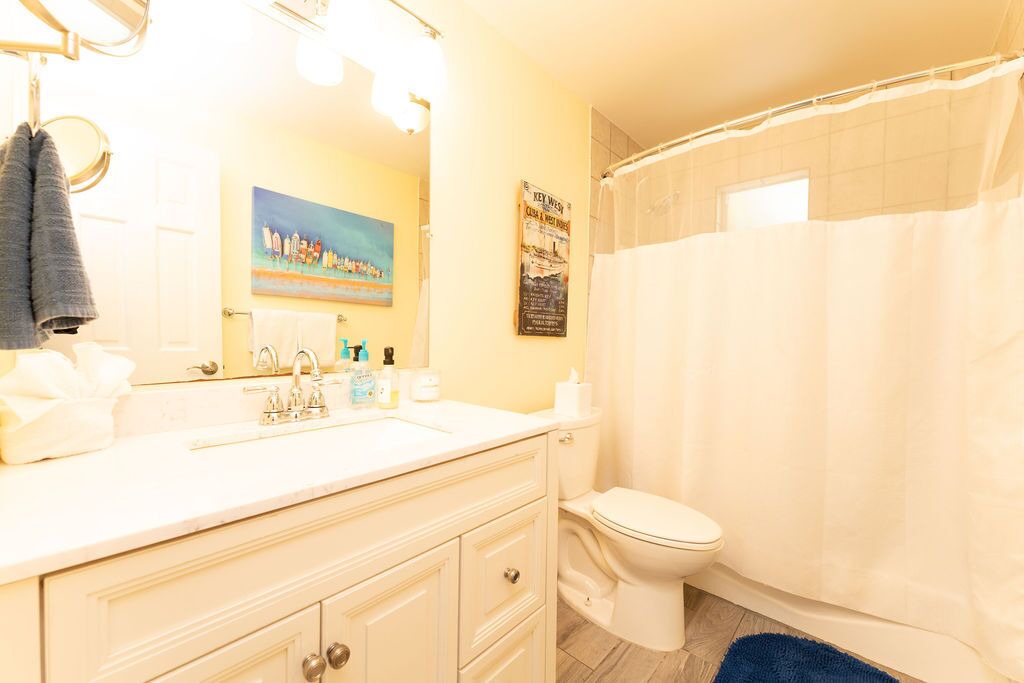 Photo of Bathroom in Midtown