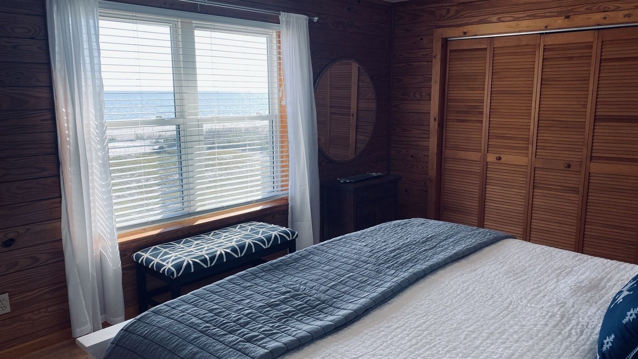 Photo of Bedroom in Alligator Point