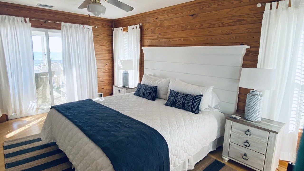 Photo of Bedroom in Alligator Point