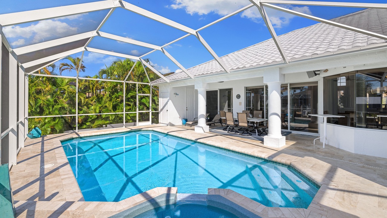 Photo of Outdoor in Pelican