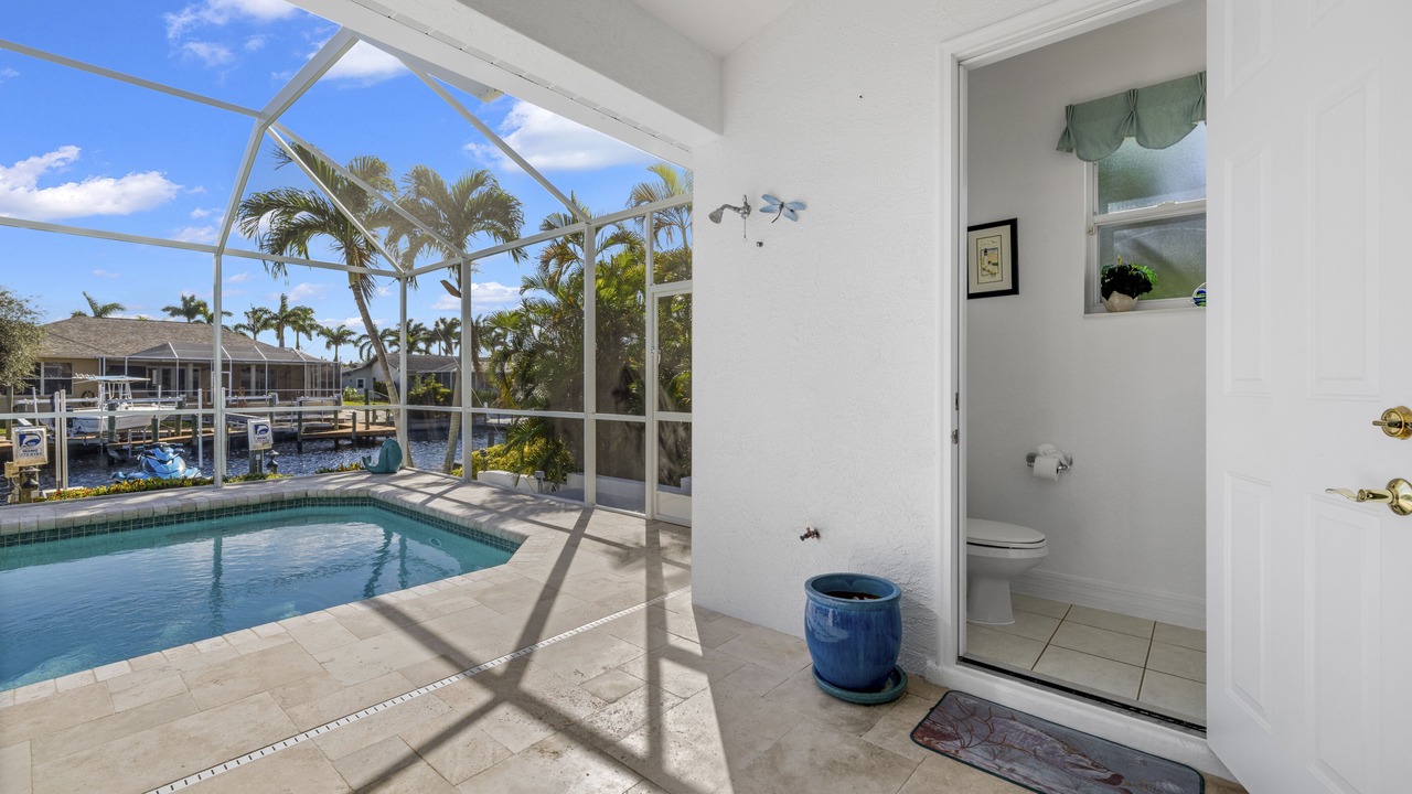 Photo of Outdoor in Pelican