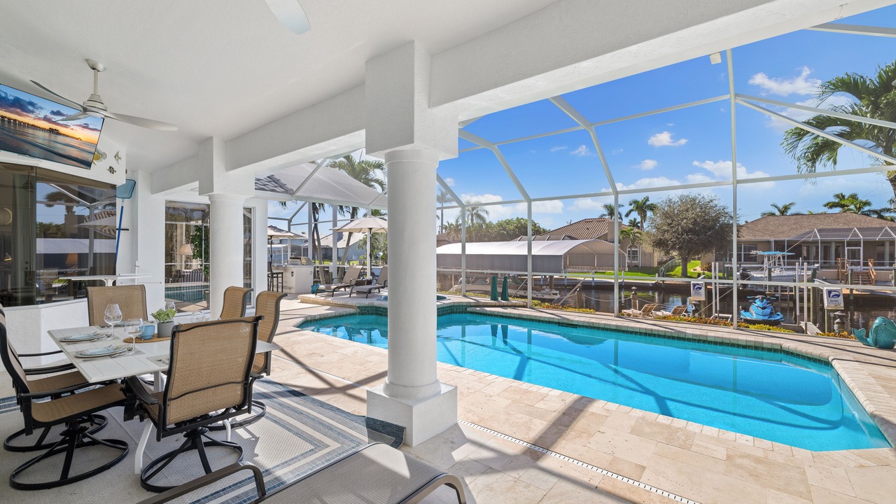 Photo of Outdoor in Pelican