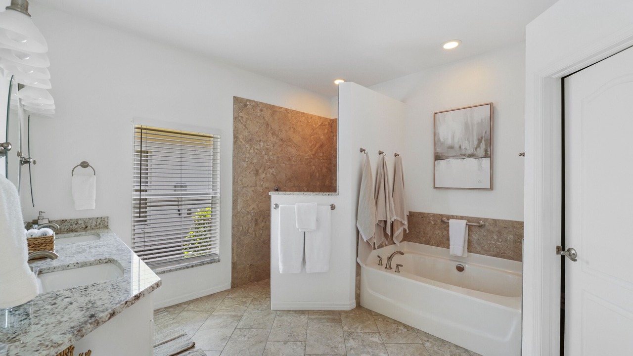 Photo of Bathroom in Falcons Glen