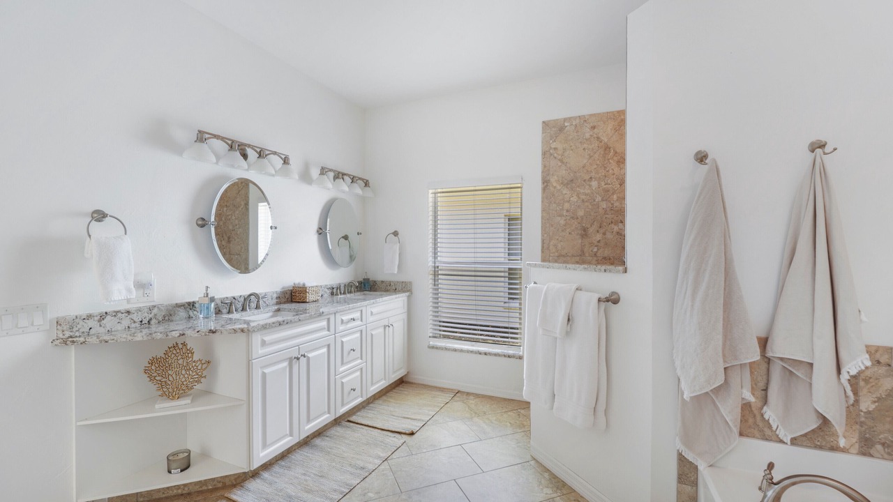 Photo of Bathroom in Falcons Glen