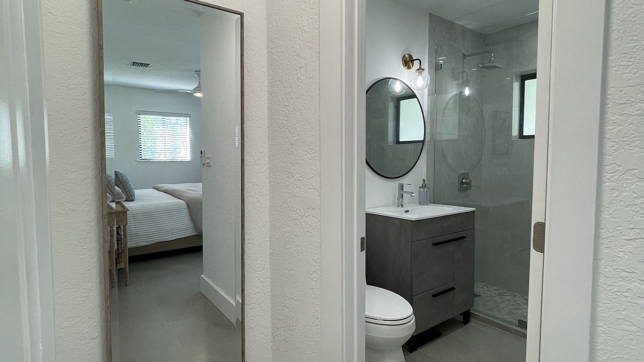 Photo of Bathroom in Sunset