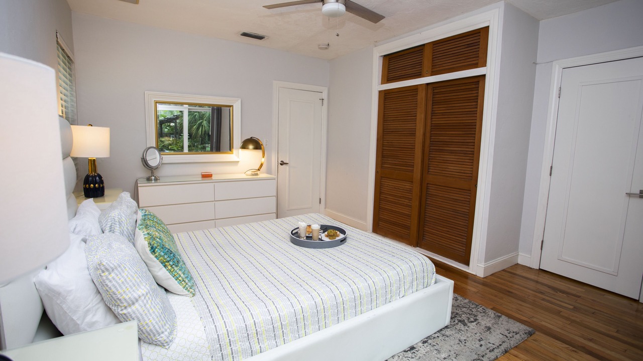 Photo of Bedroom in South Lake
