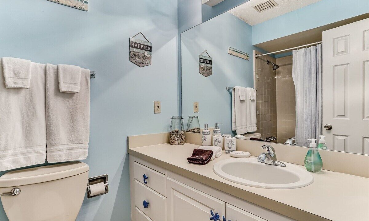 Photo of Bathroom in Fernandina Beach