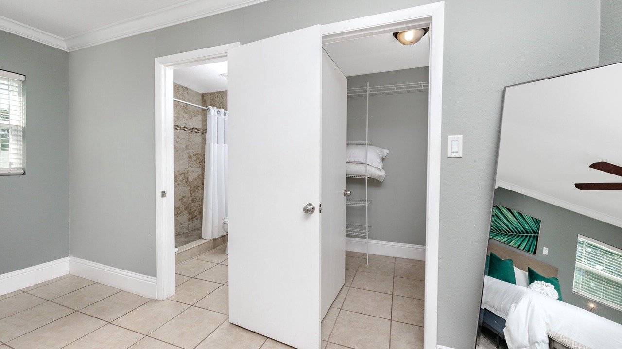 Photo of Bedroom in North Hyde Park