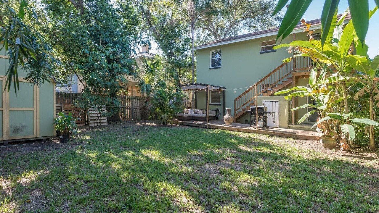 Photo of Patio Balcony in New Suburb Beautiful