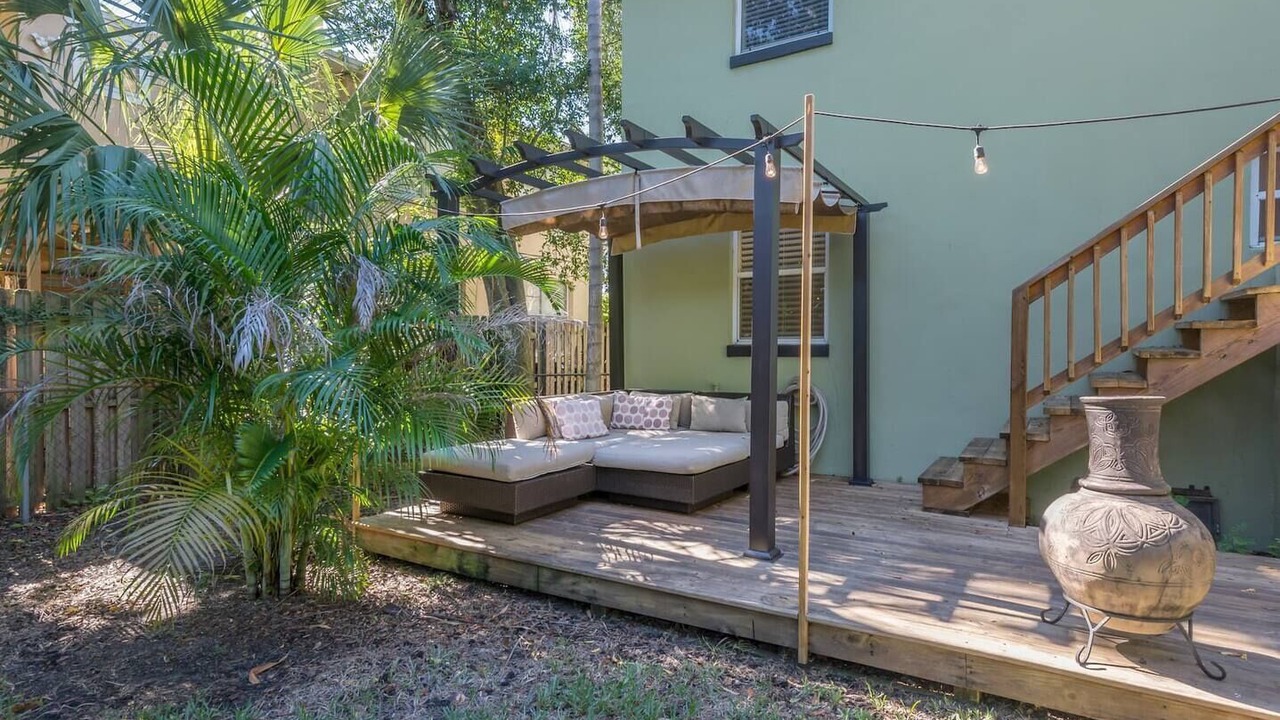 Photo of Patio Balcony in New Suburb Beautiful