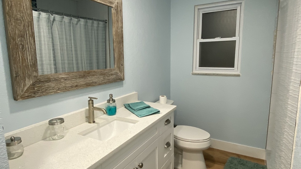 Photo of Bathroom in Weeki Wachee Gardens