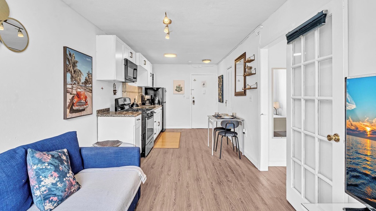 Photo of Livingroom in South Pointe