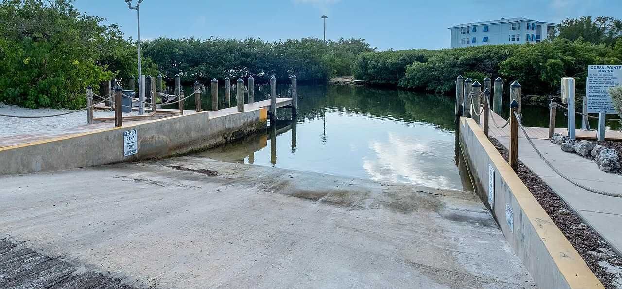 Photo of Others in Tavernier