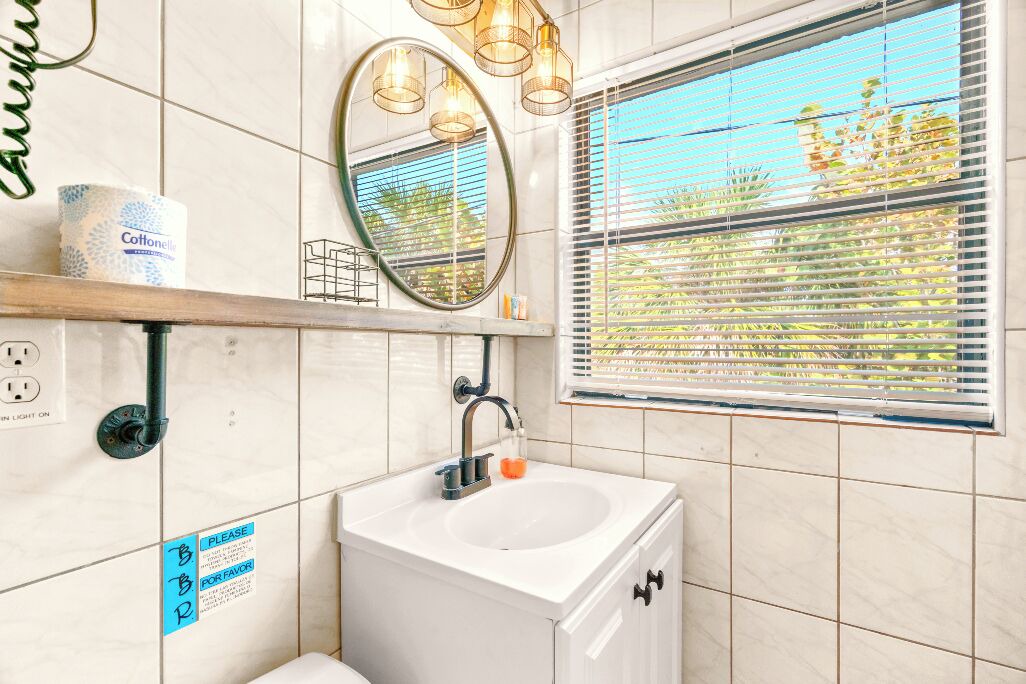 Photo of Bathroom in Treasure Island