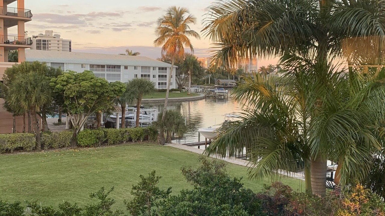 Photo of Outdoor in Vanderbilt Beach