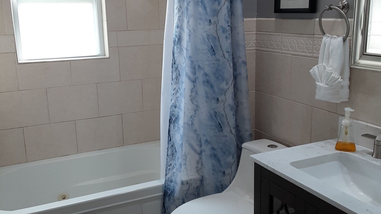 Photo of Bathroom in Largo