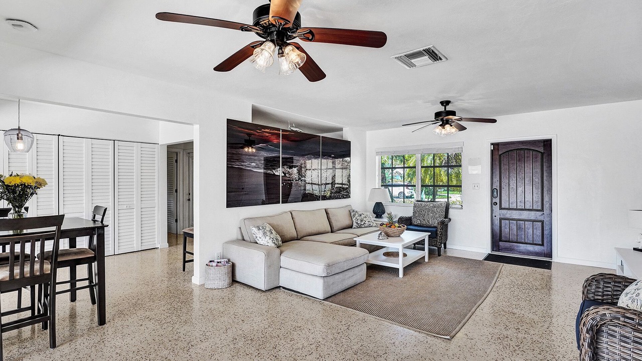 Photo of Livingroom in Terra Mar Island Estates