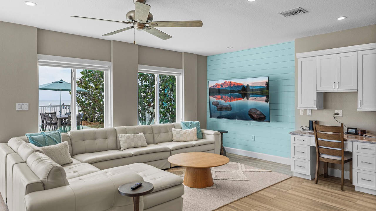 Photo of Livingroom in Redington Shores