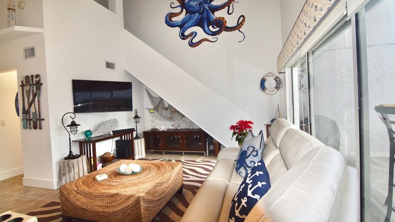 Photo of Livingroom in Stuart