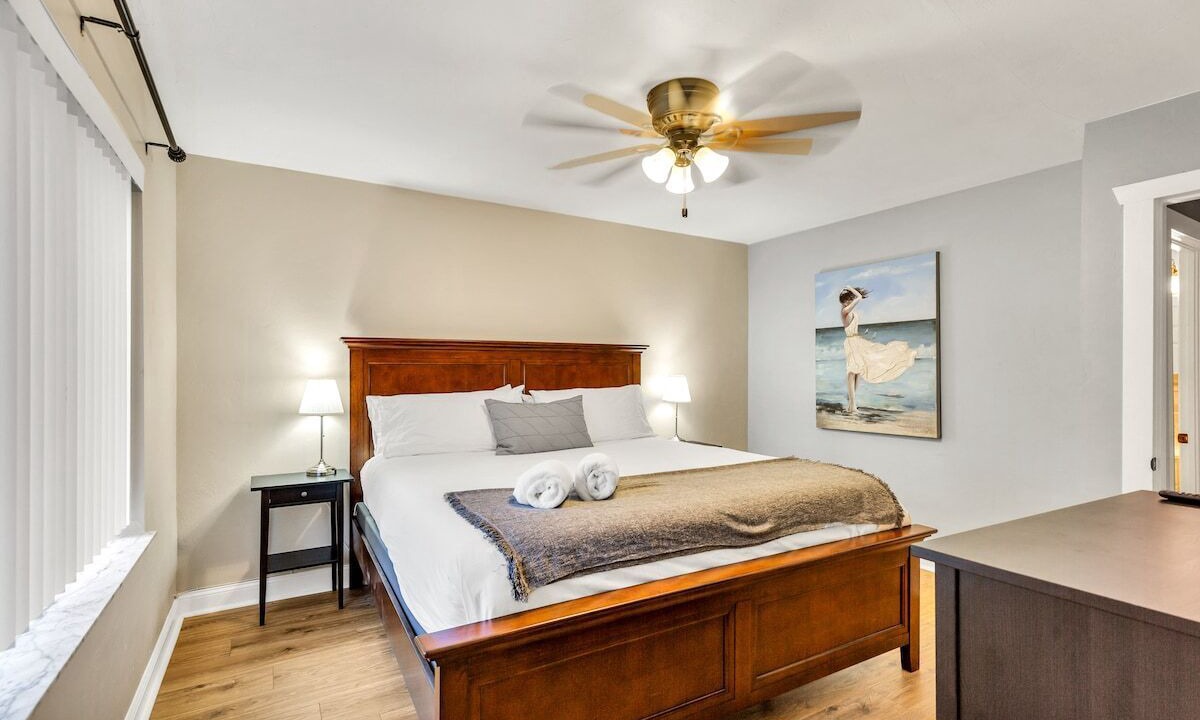 Photo of Bedroom in River Oaks
