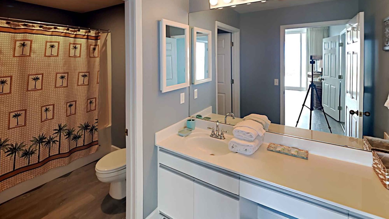 Photo of Bathroom in Navarre Beach