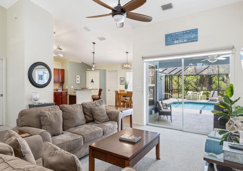 Photo of Livingroom in Sebastian Highlands