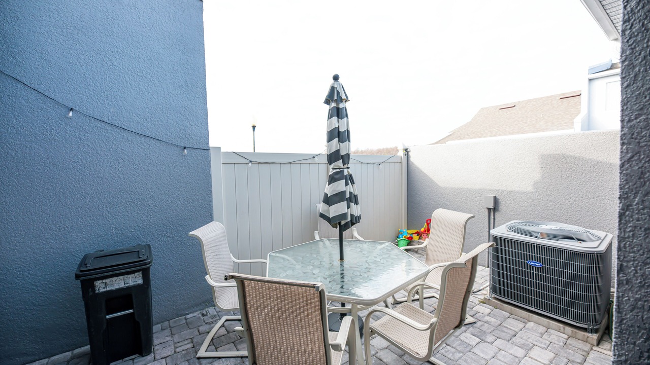 Photo of Outdoor in Meadow Woods