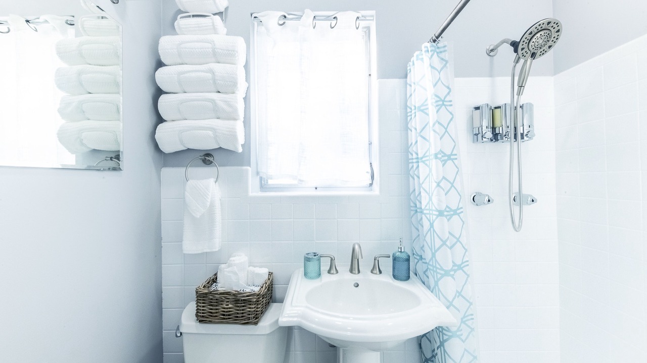 Photo of Bathroom in Royal Poinciana
