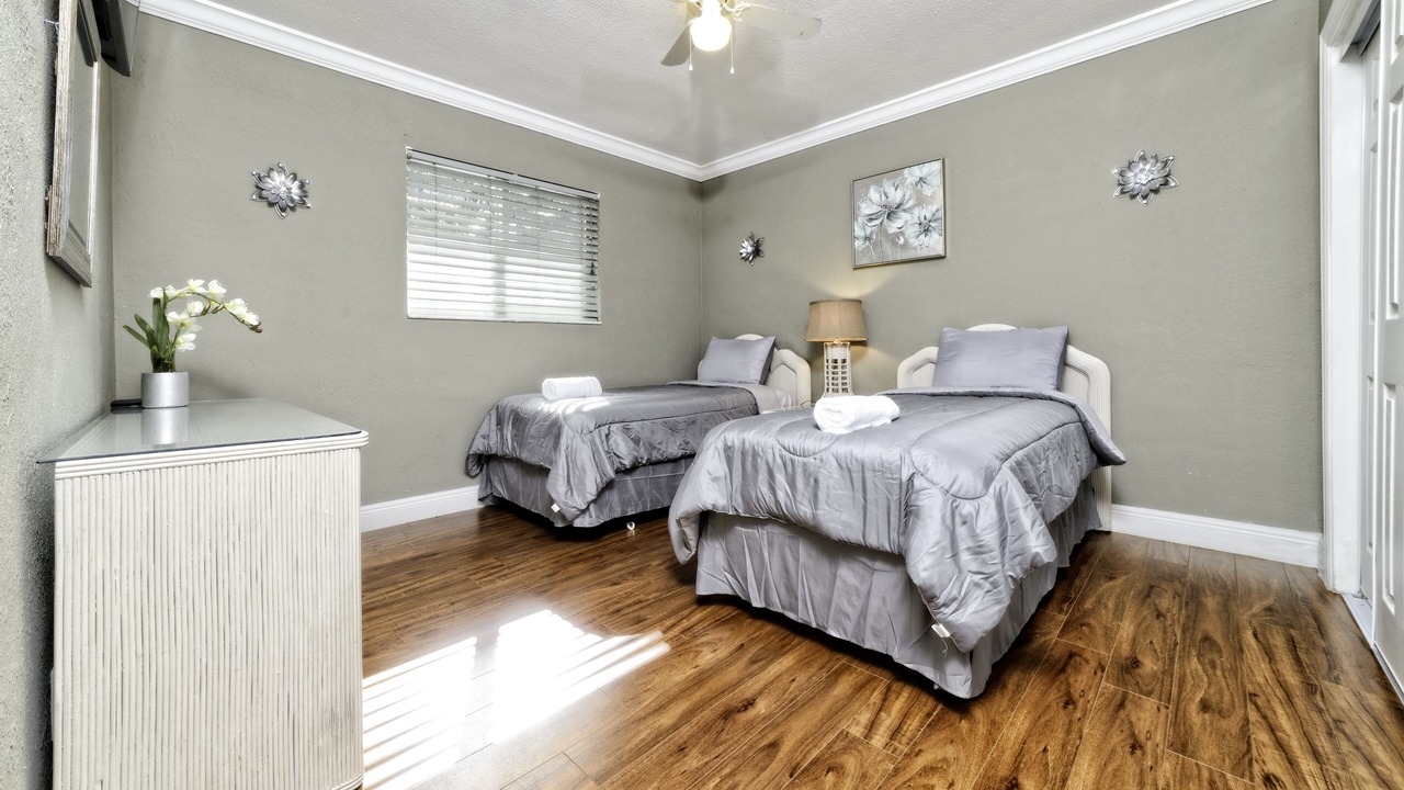 Photo of Bedroom in Cooper City