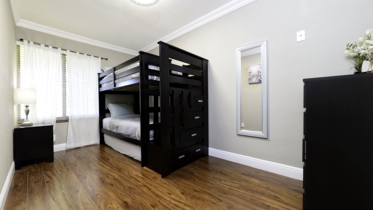Photo of Bedroom in Cooper City