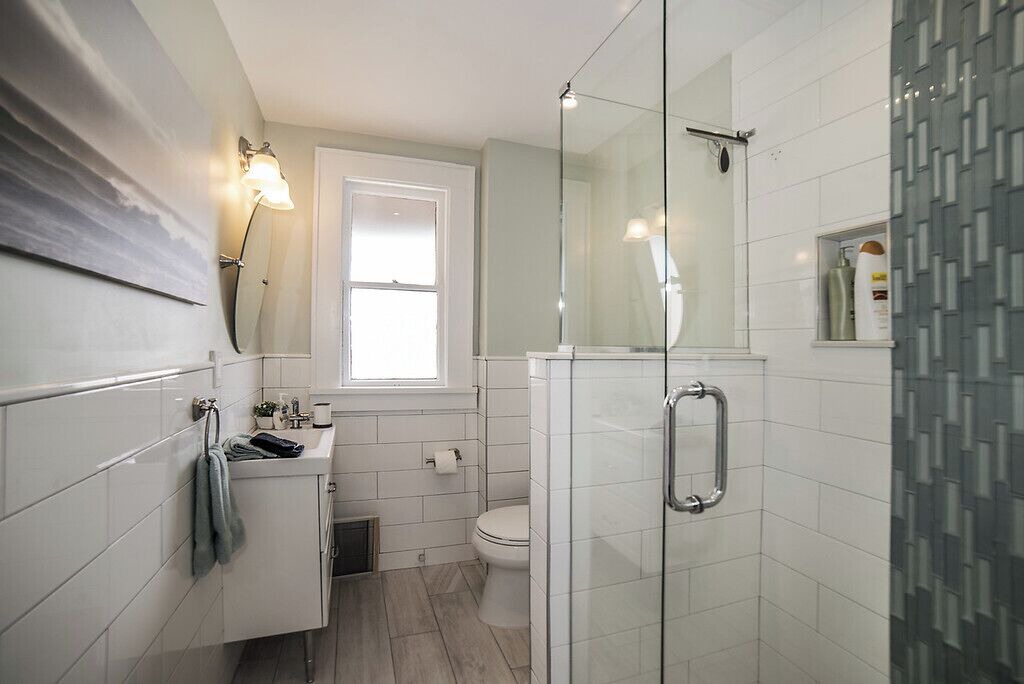 Photo of Bedroom in Crescent Lake