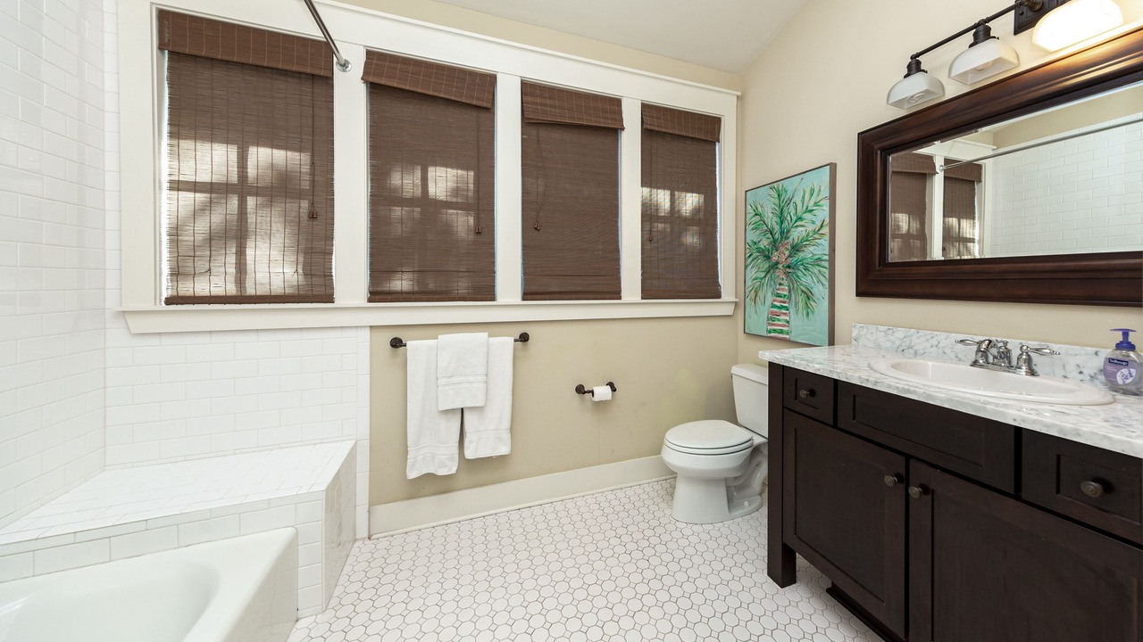 Photo of Bathroom in Apalachicola