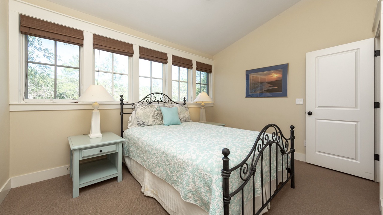Photo of Bedroom in Apalachicola